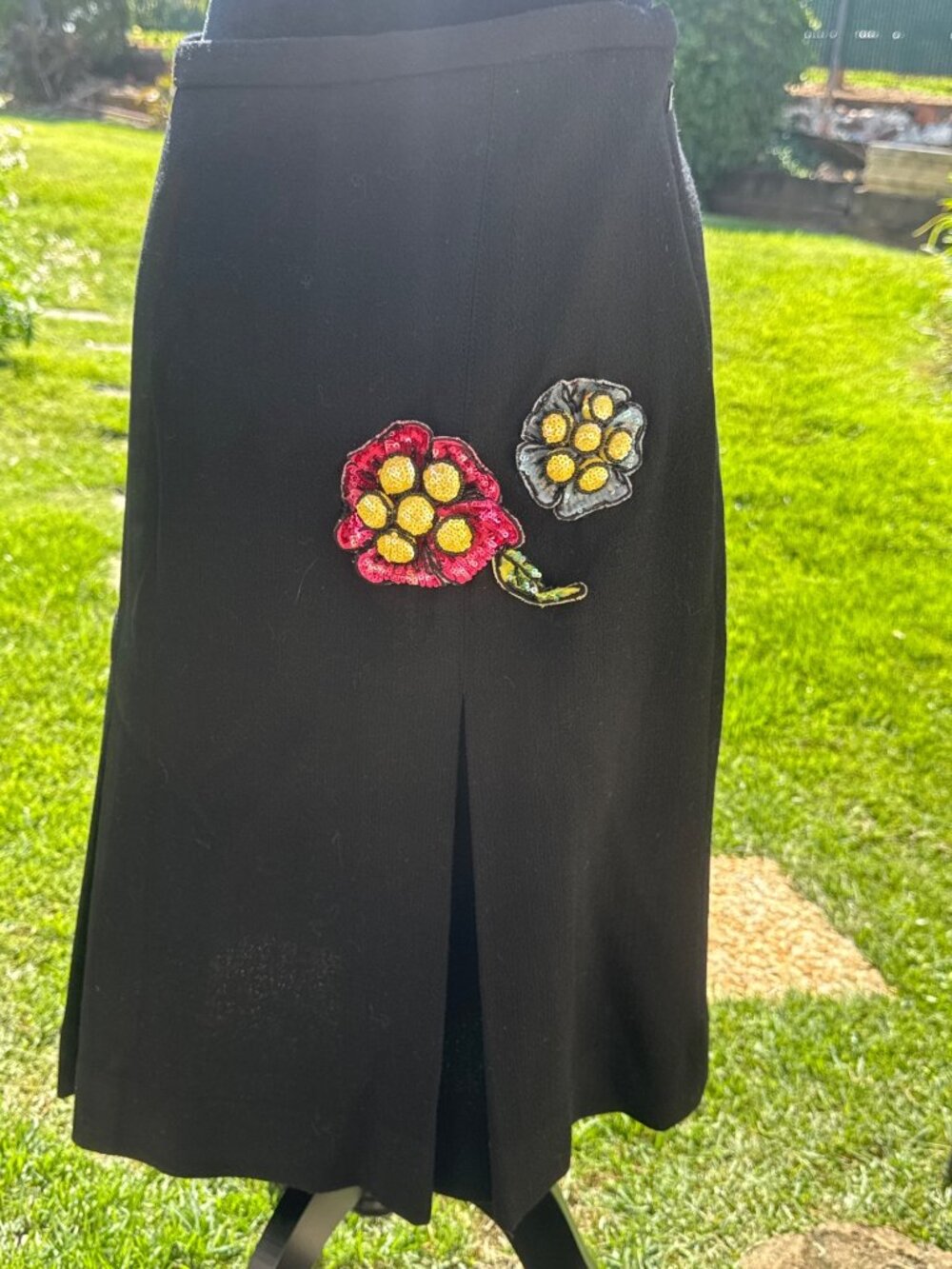 Etcetera Wool A-Line Skirt Black Floral Sequin Applique Pleated Midi Size 12
